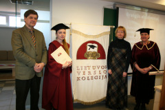 DiplomteikimaipirmajainuotolinistudijgrupeiIMG_2464