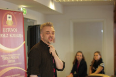 SusitikimassuAMamontovuIMG_0001